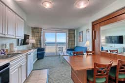HS-0207 2nd Fl Oceanfront | 2 Queens | W/D