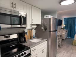 SOC-0231 | Ocean View Studio | King Bed | Shore Dr