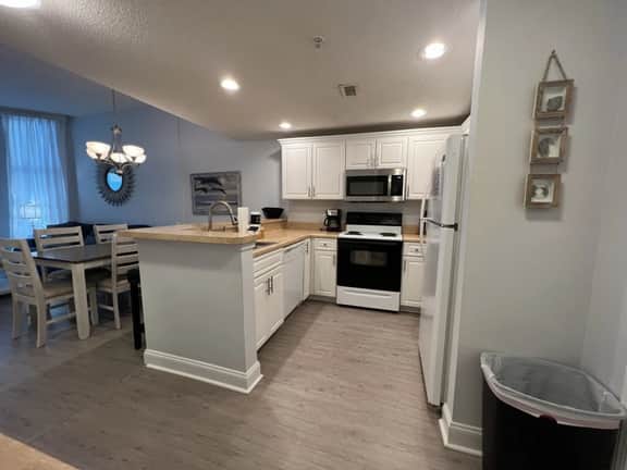 HS-1215 Top Fl Ocean View | Family-Friendly Resort